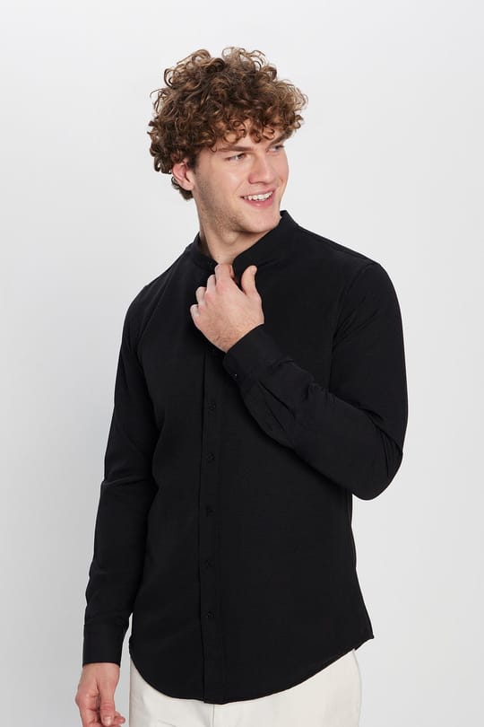 Erkek Slim Fit Dar Kesim Pamuklu Kolay Ütü Siyah Hakim Yaka Gömlek