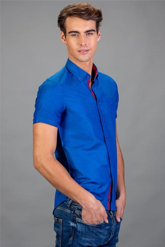 Erkek Slim Fit Dar Kesim Kısa Kollu Pamuklu Oxford Doku Sax Mavi Düğmeli Yaka Gömlek