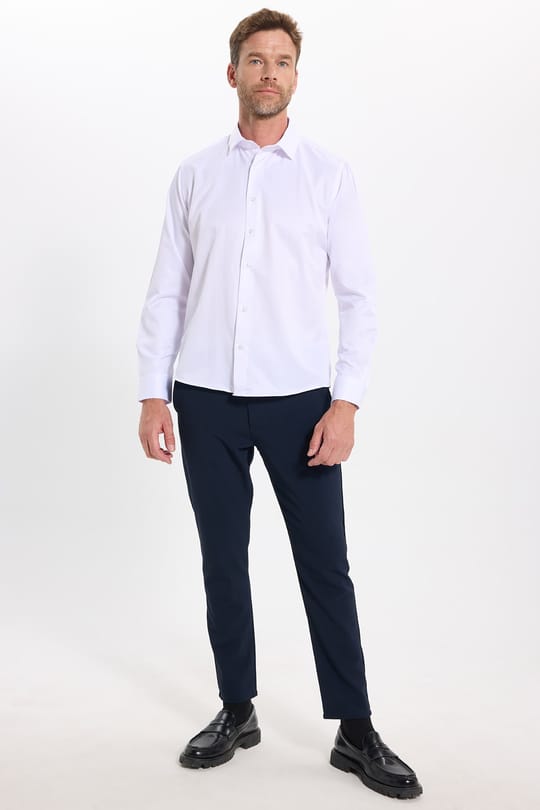 Slim Fit Uzun Kollu Pamuklu Düz Erkek Beyaz Gömlek