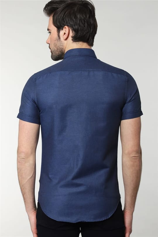 Erkek Slim Fit Dar Kesim Kısa Kollu Pamuklu Oxford Doku İndigo Düğmeli Yaka Gömlek