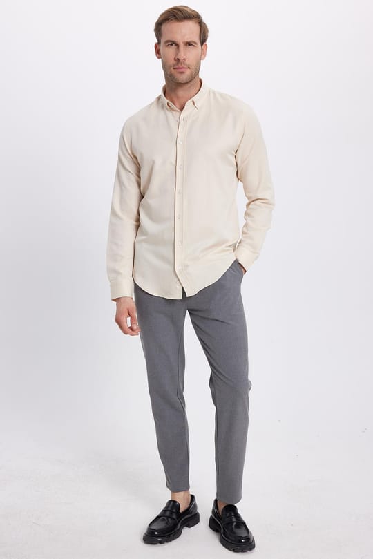 Erkek Slim Fit Dar Kesim Pamuklu Kolay Ütü Krem Düğmeli Yaka Gömlek