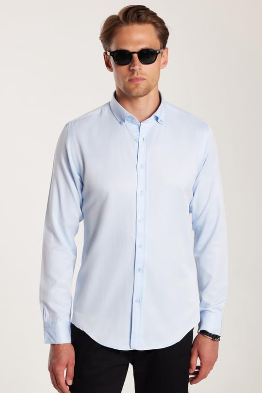 Erkek Slim Fit Dar Kesim Pamuklu Kolay Ütü Mavi Düğmeli Yaka Gömlek