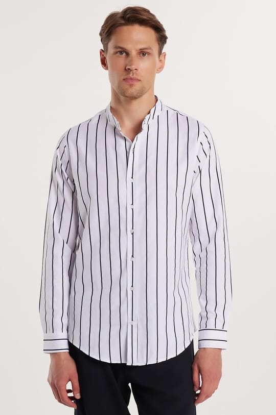 Slim Fit Uzun Kollu Hakim Yaka Pamuklu Kolay Ütü Çizgili Erkek Beyaz Gömlek
