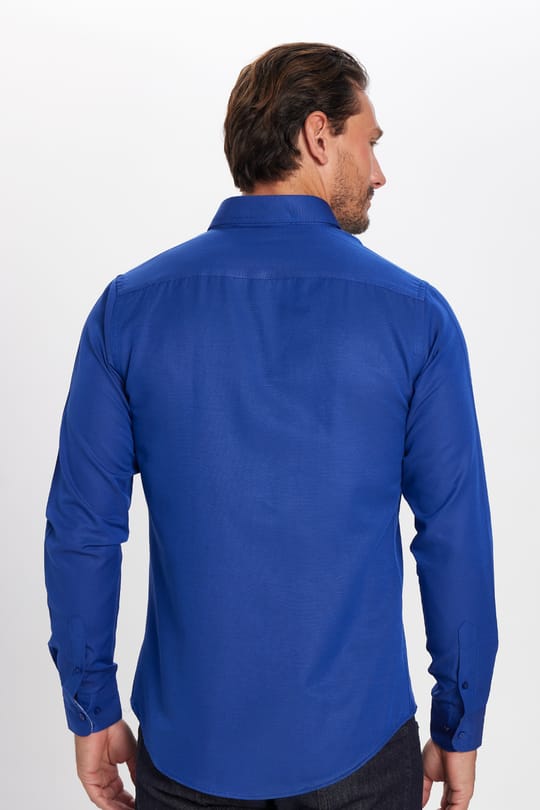 Erkek Slim Fit Dar Kesim Uzun Kollu Pamuklu Oxford Doku Sax Mavi Düğmeli Yaka Gömlek