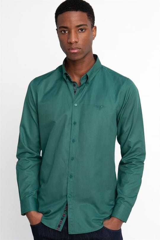 Erkek Slim Fit Dar Kesim Uzun Kollu Pamuklu Oxford Doku Kolay Ütülenebilir Yeşil Düğmeli Yaka Gömlek