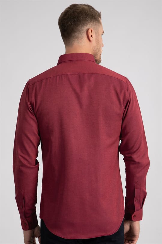 Erkek Slim Fit Dar Kesim Uzun Kollu Pamuklu Oxford Doku Kolay Ütülenebilir Fuşya Düğmeli Yaka Gömlek