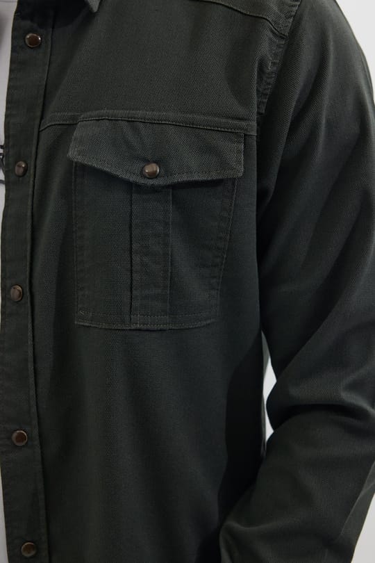 Slim Fit Uzun Kollu Spor Yaka Yıkamalı Çift Cepli Armürlü Denim Kot Erkek Haki Gömlek