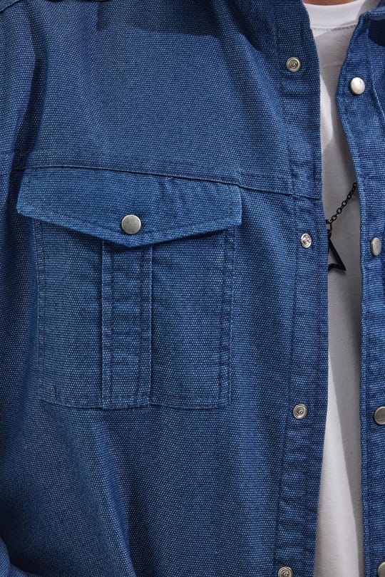 Slim Fit Uzun Kollu Spor Yaka Yıkamalı Çift Cepli Armürlü Denim Kot İndigo Erkek Gömlek