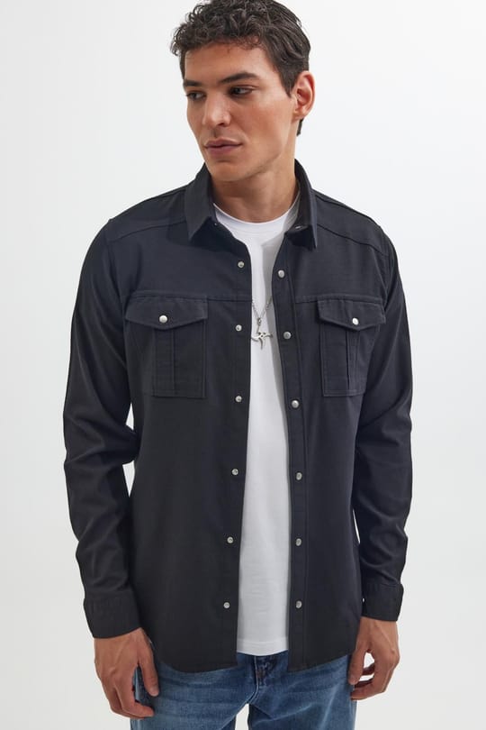 Slim Fit Uzun Kollu Spor Yaka Yıkamalı Çift Cepli Armürlü Denim Kot Siyah Erkek Gömlek