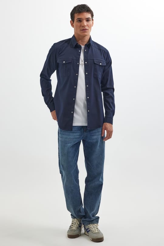 Erkek Slim Fit Uzun Kollu Spor Yaka Yıkamalı Çift Cepli Armürlü Denim Kot Lacivert Gömlek