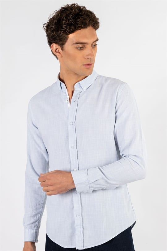 Erkek Slim Fit Dar Kesim Uzun Kollu %100 Pamuk Keten Doku Garnili Mavi Gömlek