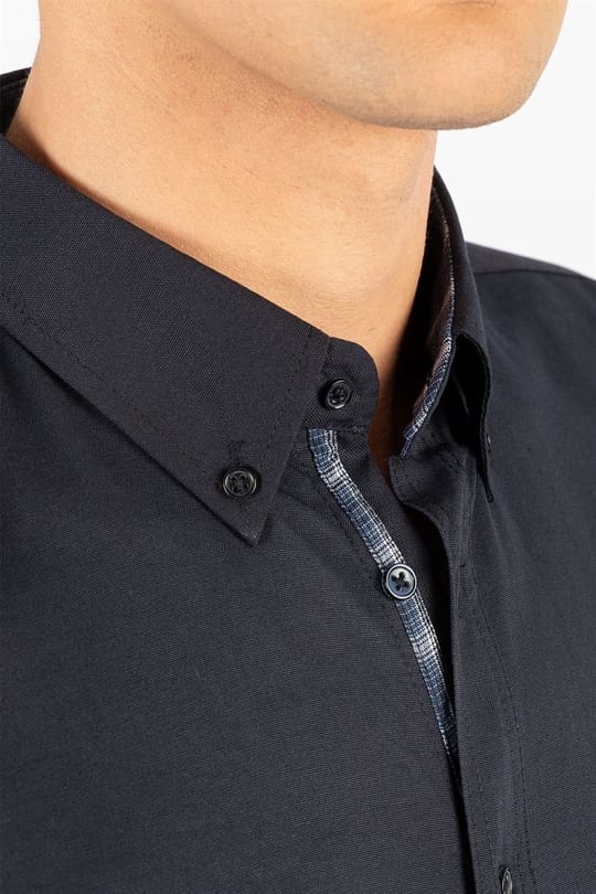 Erkek Slim Fit Dar Kesim Kısa Kollu Pamuklu Oxford Doku Lacivert Düğmeli Yaka Gömlek