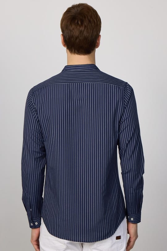 Slim Fit Uzun Kollu Hakim Yaka Pamuklu Kolay Ütü Çizgili Erkek Lacivert Gömlek