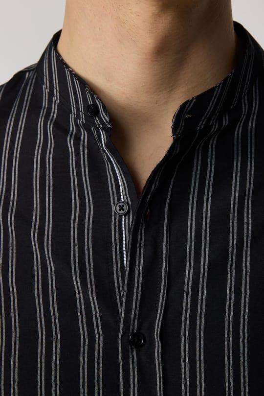 Slim Fit Uzun Kollu Hakim Yaka Pamuklu Kolay Ütü Çizgili Siyah Erkek Gömlek