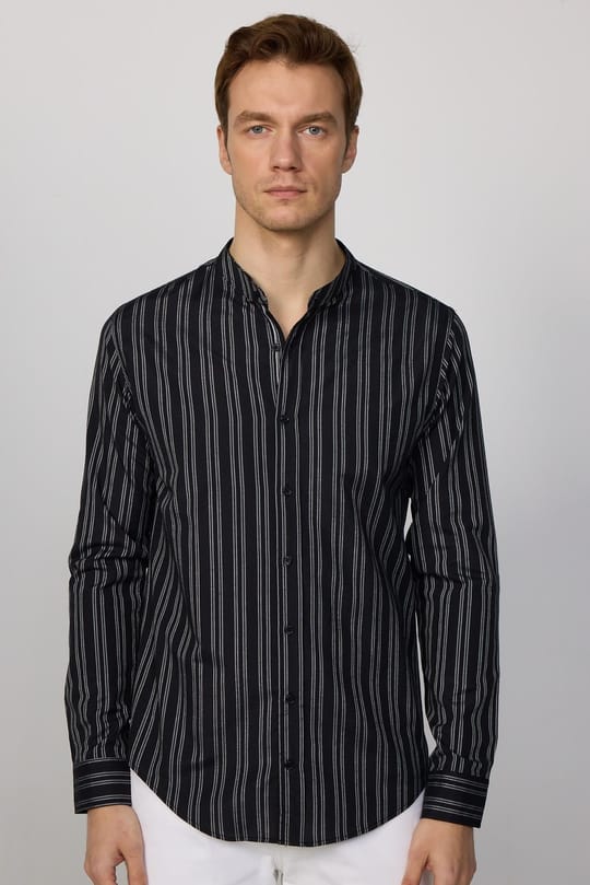 Slim Fit Uzun Kollu Hakim Yaka Pamuklu Kolay Ütü Çizgili Siyah Erkek Gömlek