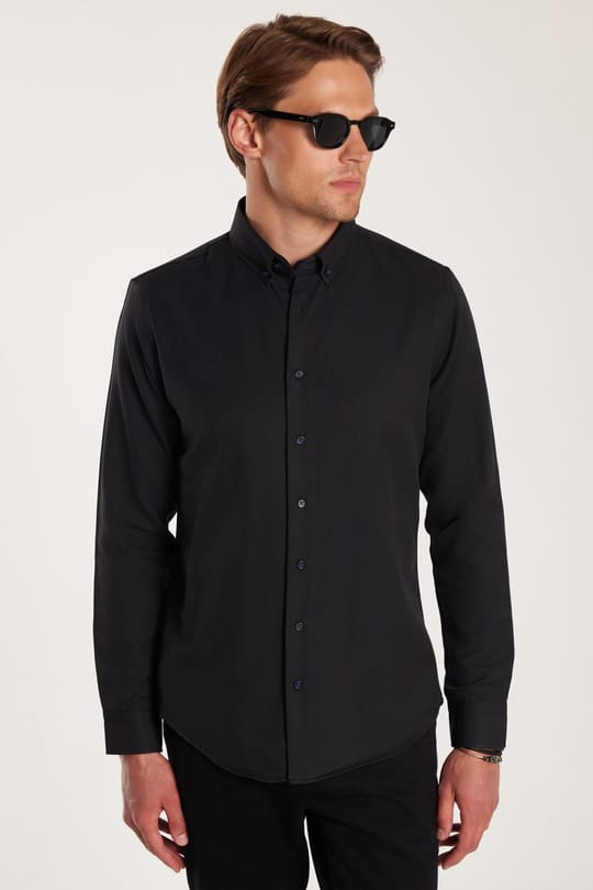 Slim Fit Uzun Kollu Düğmeli Yaka Pamuklu Kolay Ütü Düz Erkek Gömlek
