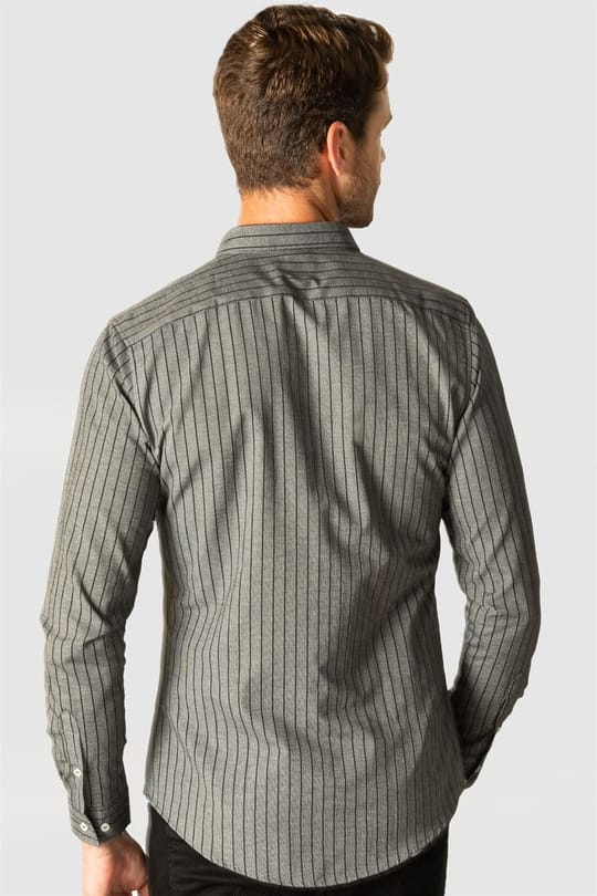 Slim Fit Uzun Kollu Düğmeli Yaka Pamuklu Kolay Ütü Çizgili Erkek Gömlek
