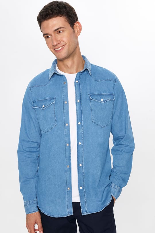Slim Fit Uzun Kollu Çift Cep Kapaklı Parça Dikişli Denim Erkek Mavi Gömlek