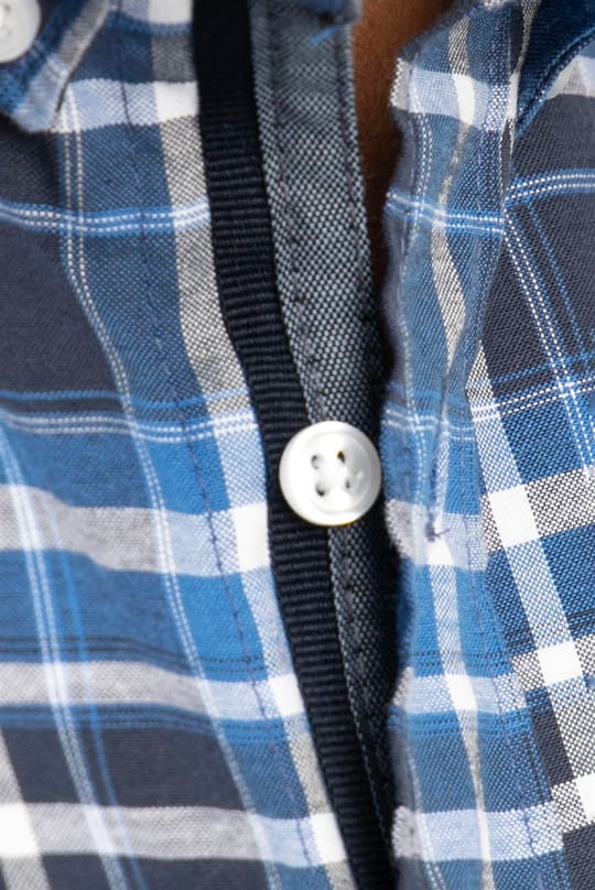 Erkek Slim Fit Dar Kesim Uzun Kollu Pamuklu Kolay Ütü Kareli Düğmeli Yaka Gömlek