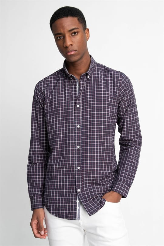 Erkek Slim Fit Dar Kesim Uzun Kollu Pamuklu Kolay Ütü Kareli Düğmeli Yaka Gömlek