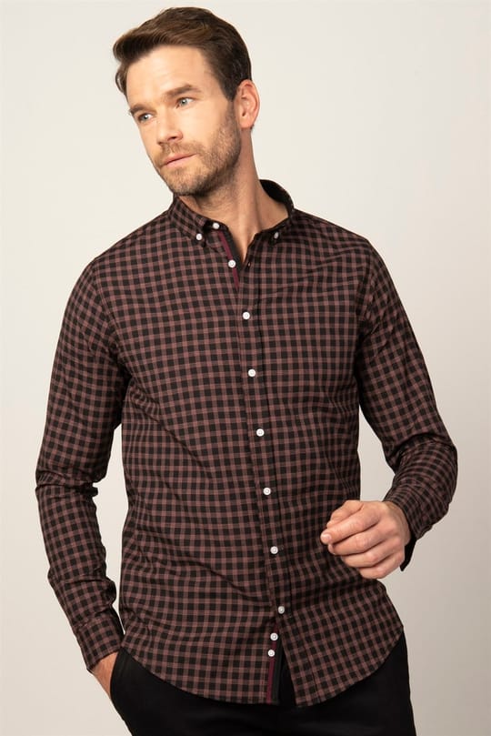 Erkek Slim Fit Dar Kesim Uzun Kollu Pamuklu Kolay Ütü Kareli Düğmeli Yaka Gömlek