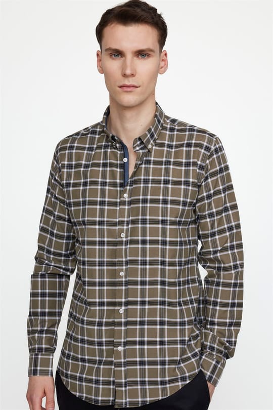 Erkek Slim Fit Dar Kesim Uzun Kollu Pamuklu Kolay Ütü Kareli Düğmeli Yaka Gömlek