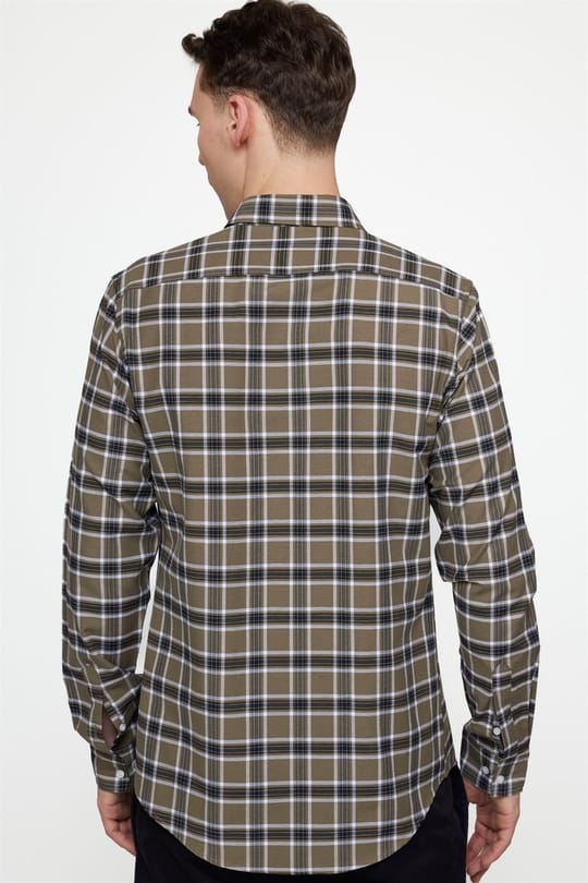 Erkek Slim Fit Dar Kesim Uzun Kollu Pamuklu Kolay Ütü Kareli Düğmeli Yaka Gömlek