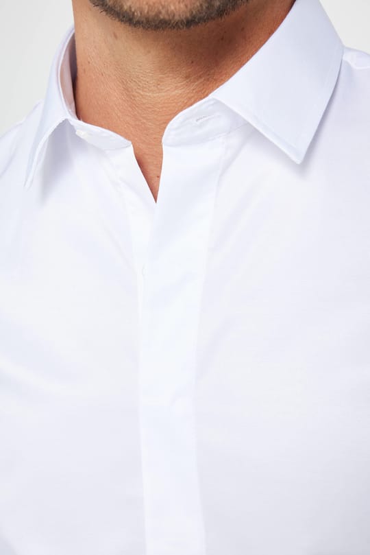 Slim Fit Uzun Kollu Gizli Pat Sırtı Körüklü Düz Erkek Beyaz Gömlek