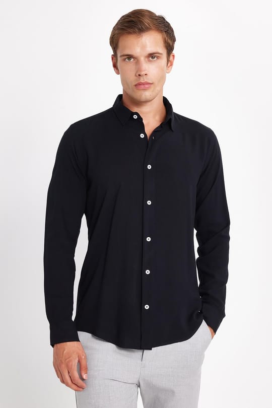 Slim Fit Uzun Kollu Dar Kesim Dökümlü Viskon Şık Erkek Siyah Gömlek