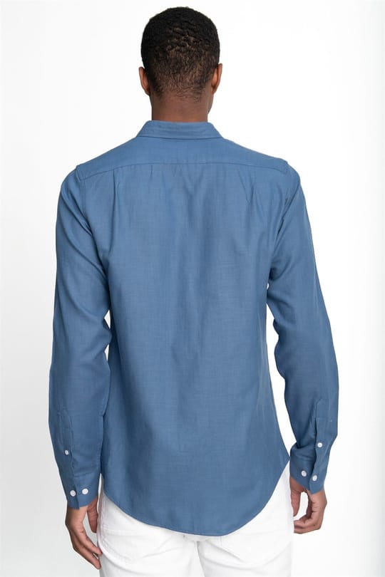 Erkek Slim Fit Dar Kesim %100 Pamuk Keten Doku Düğmeli Yaka Indigo Gömlek