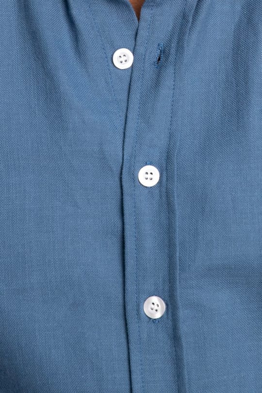 Erkek Slim Fit Dar Kesim %100 Pamuk Keten Doku Düğmeli Yaka Indigo Gömlek