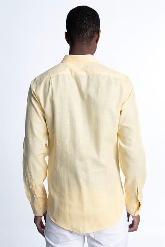 Erkek Slim Fit Dar Kesim %100 Pamuk Keten Doku Düğmeli Yaka Sarı Gömlek