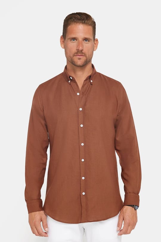 Erkek Slim Fit Dar Kesim %100 Pamuk Keten Doku Düğmeli Yaka Kahverengi Gömlek