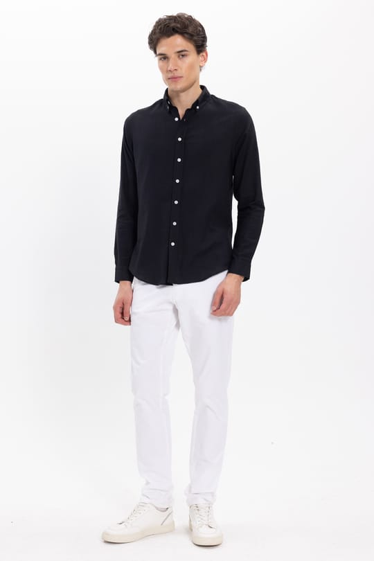 Erkek Slim Fit Dar Kesim %100 Pamuk Keten Doku Düğmeli Yaka Siyah Gömlek