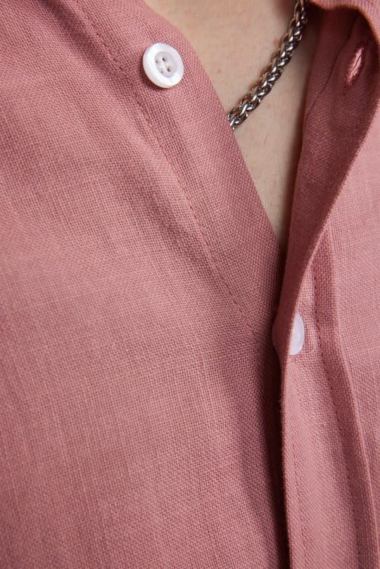 Erkek Slim Fit Dar Kesim %100 Pamuk Keten Doku Düğmeli Yaka Kiremit Renk Gömlek