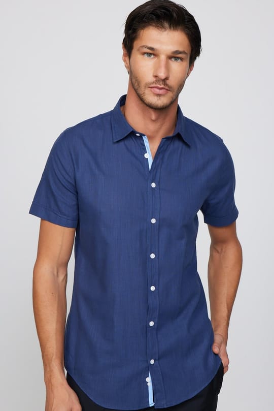 Erkek Slim Fit Dar Kesim Kısa Kollu %100 Pamuk Keten Doku Cepli Lacivert Gömlek