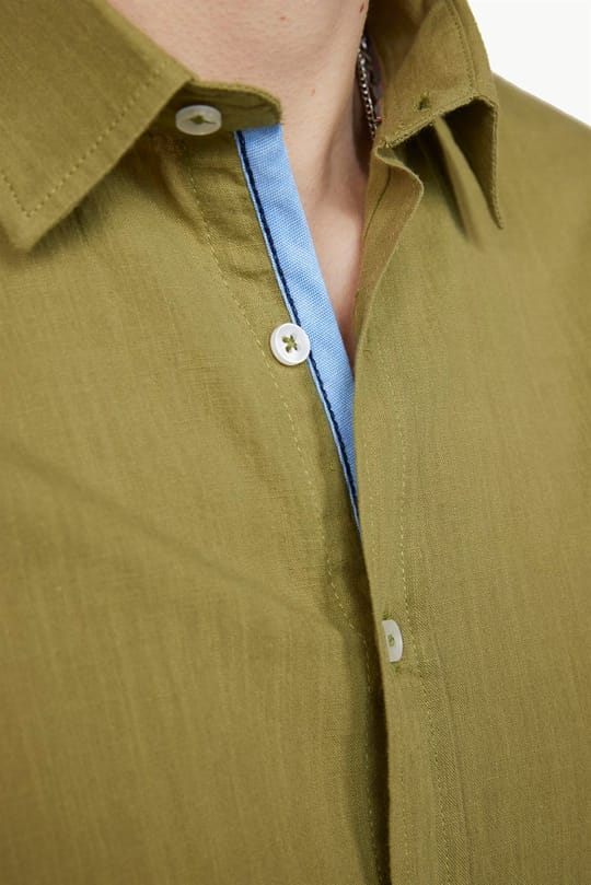 Erkek Slim Fit Dar Kesim Kısa Kollu %100 Pamuk Keten Doku Cepli Haki Gömlek