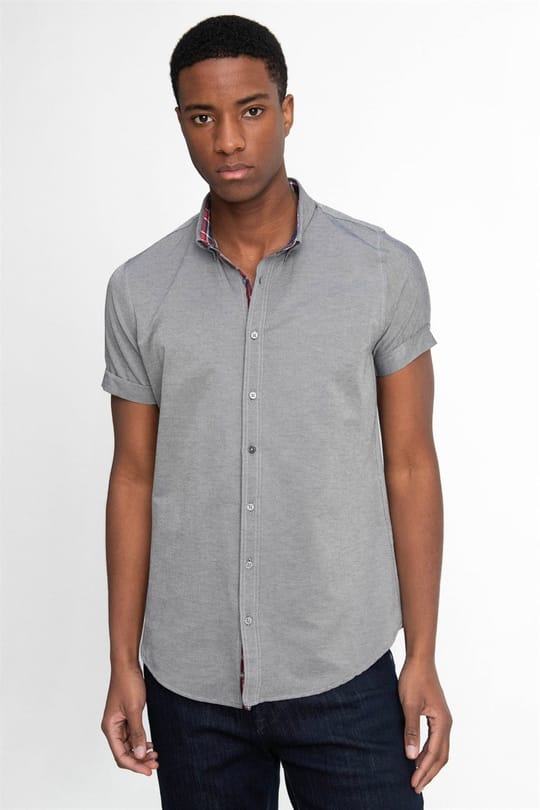 Erkek Slim Fit Dar Kesim Kısa Kollu Pamuklu Oxford Doku Kolay Ütülenebilir Gri Düğmeli Yaka Gömlek