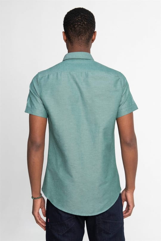 Erkek Slim Fit Dar Kesim Kısa Kollu Pamuklu Oxford Doku Kolay Ütülenebilir Yeşil Düğmeli Yaka Gömlek