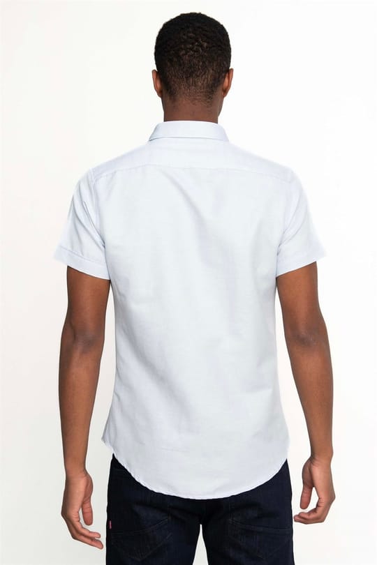 Erkek Slim Fit Dar Kesim Kısa Kollu Pamuklu Oxford Doku Kolay Ütülenebilir Mavi Düğmeli Yaka Gömlek