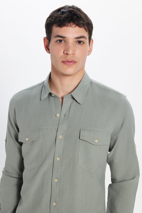 Erkek Slim Fit Dar Kesim %100 Pamuk Keten Doku Çift Cep Spor Yaka Açık Haki Gömlek