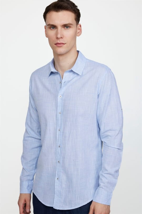 Erkek Slim Fit Dar Kesim Uzun Kollu %100 Pamuk Keten Doku Apoletli Mavi Gömlek