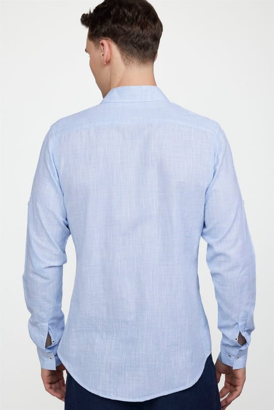 Erkek Slim Fit Dar Kesim Uzun Kollu %100 Pamuk Keten Doku Apoletli Mavi Gömlek