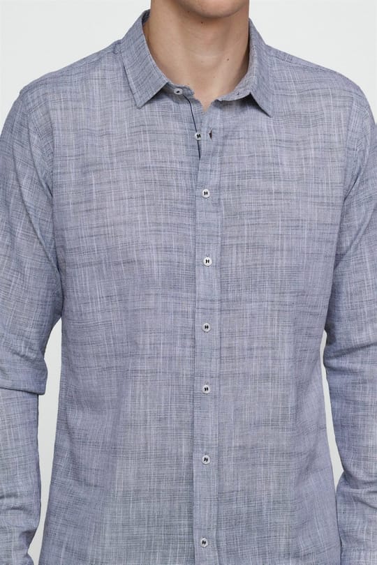 Erkek Slim Fit Dar Kesim Uzun Kollu %100 Pamuk Keten Doku Apoletli Lacivert Gömlek