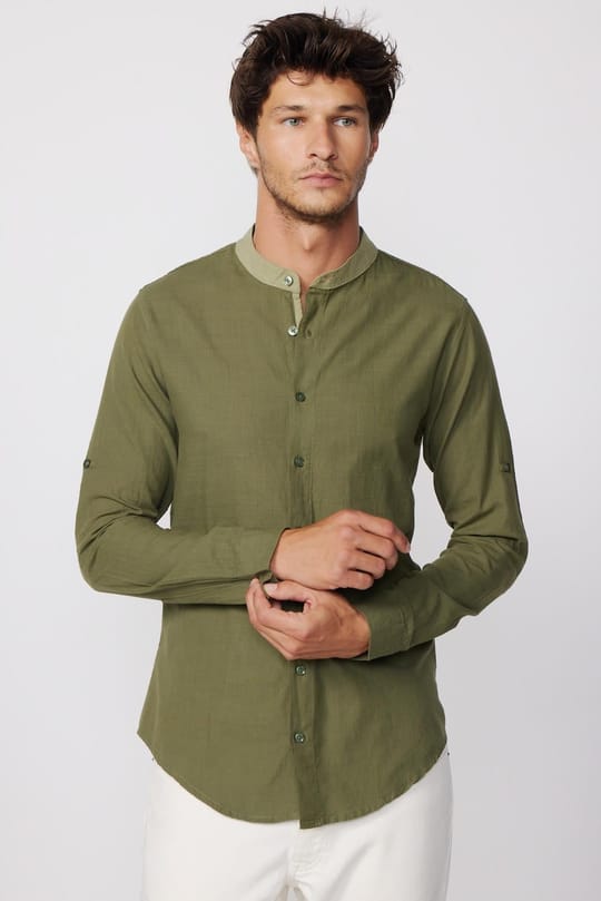 Erkek Slim Fit Dar Kesim Uzun Kollu %100 Pamuk Keten Doku Hakim Yaka Apoletli Haki Gömlek
