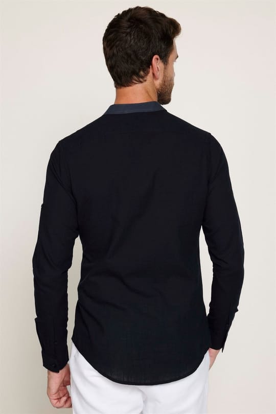 Erkek Slim Fit Dar Kesim Uzun Kollu %100 Pamuk Keten Doku Hakim Yaka Apoletli Siyah Gömlek