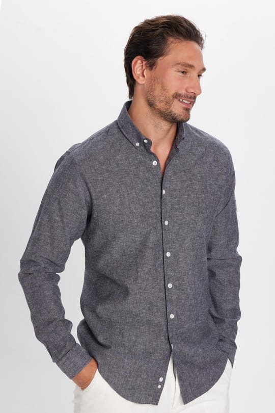 Slim Fit Dar Kesim Keten Efekt Premium Seri Düğmeli Yaka Düz Erkek Gömlek