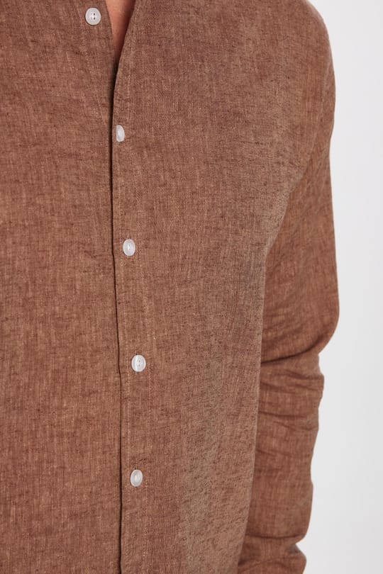 Erkek Slim Fit Dar Kesim Uzun Kollu Keten Premium Seri Düğmeli Yaka Spor Kahverengi Gömlek