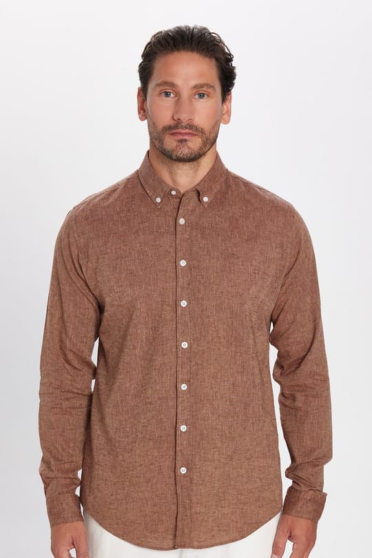 Erkek Slim Fit Dar Kesim Uzun Kollu Keten Premium Seri Düğmeli Yaka Spor Kahverengi Gömlek
