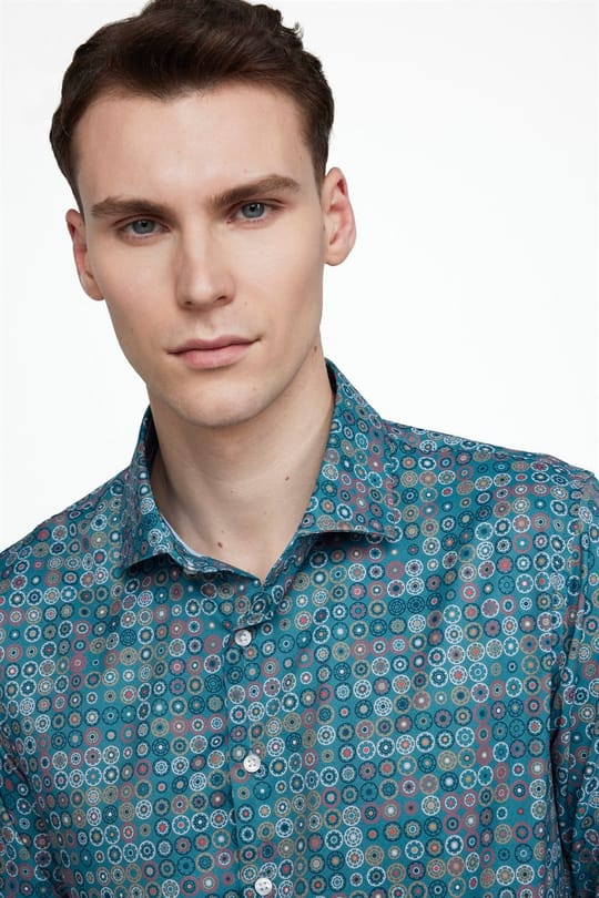 Slim Fit Dar Kesim Uzun Kol Likralı Baskılı Yüksek Yaka Erkek Gömlek